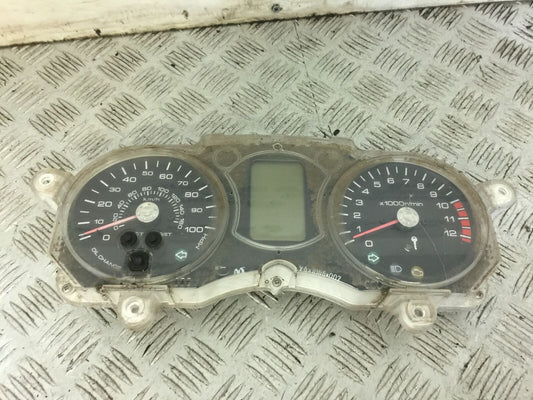 YAMAHA XMAX 125 XMAX-125 CLOCKS SPEEDO DASH  YEAR 2012 (STOCK 689)