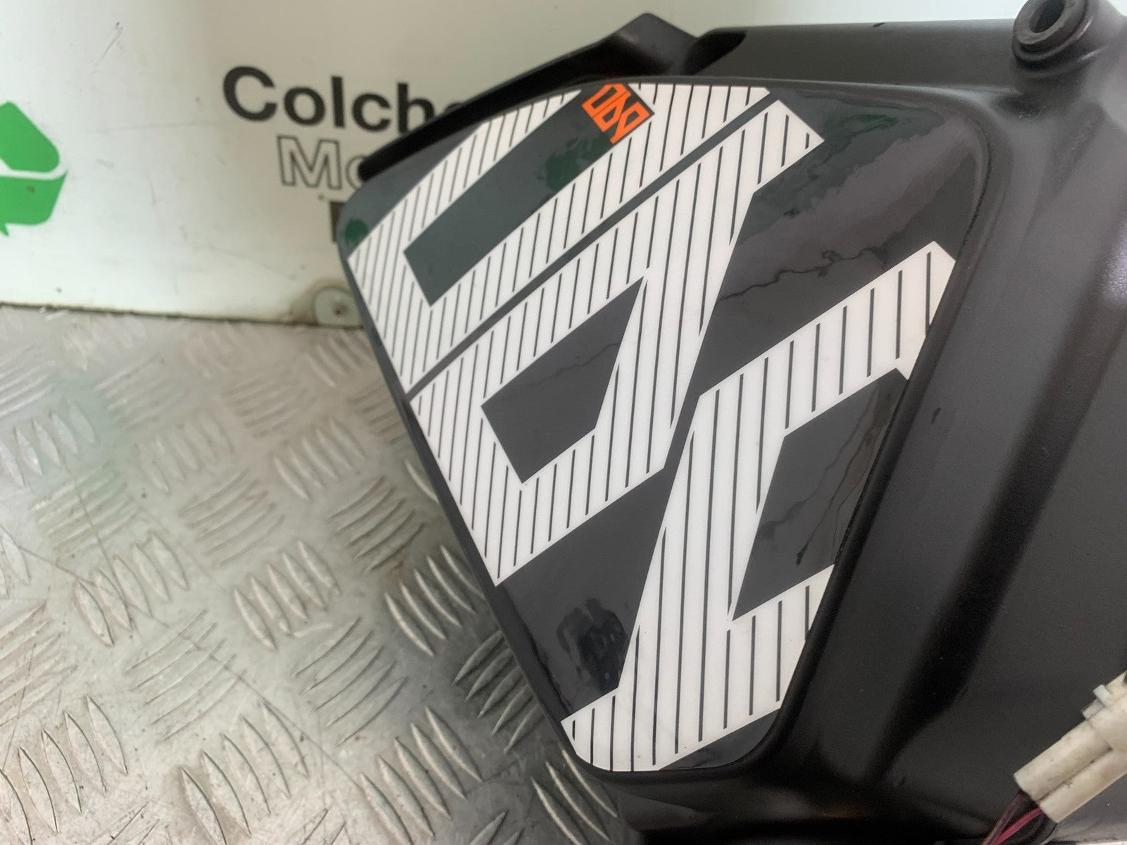 KTM 690 DUKE R LC4 AIRBOX AIR BOX YEAR 2012-2015  (CMB1180)