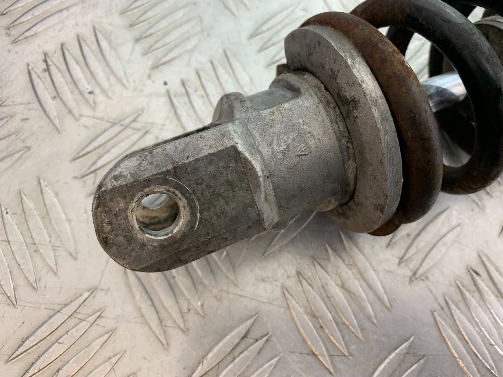KAWASAKI ZZR1100 D REAR SHOCK   YEAR 1993-2001 (CMB1189)