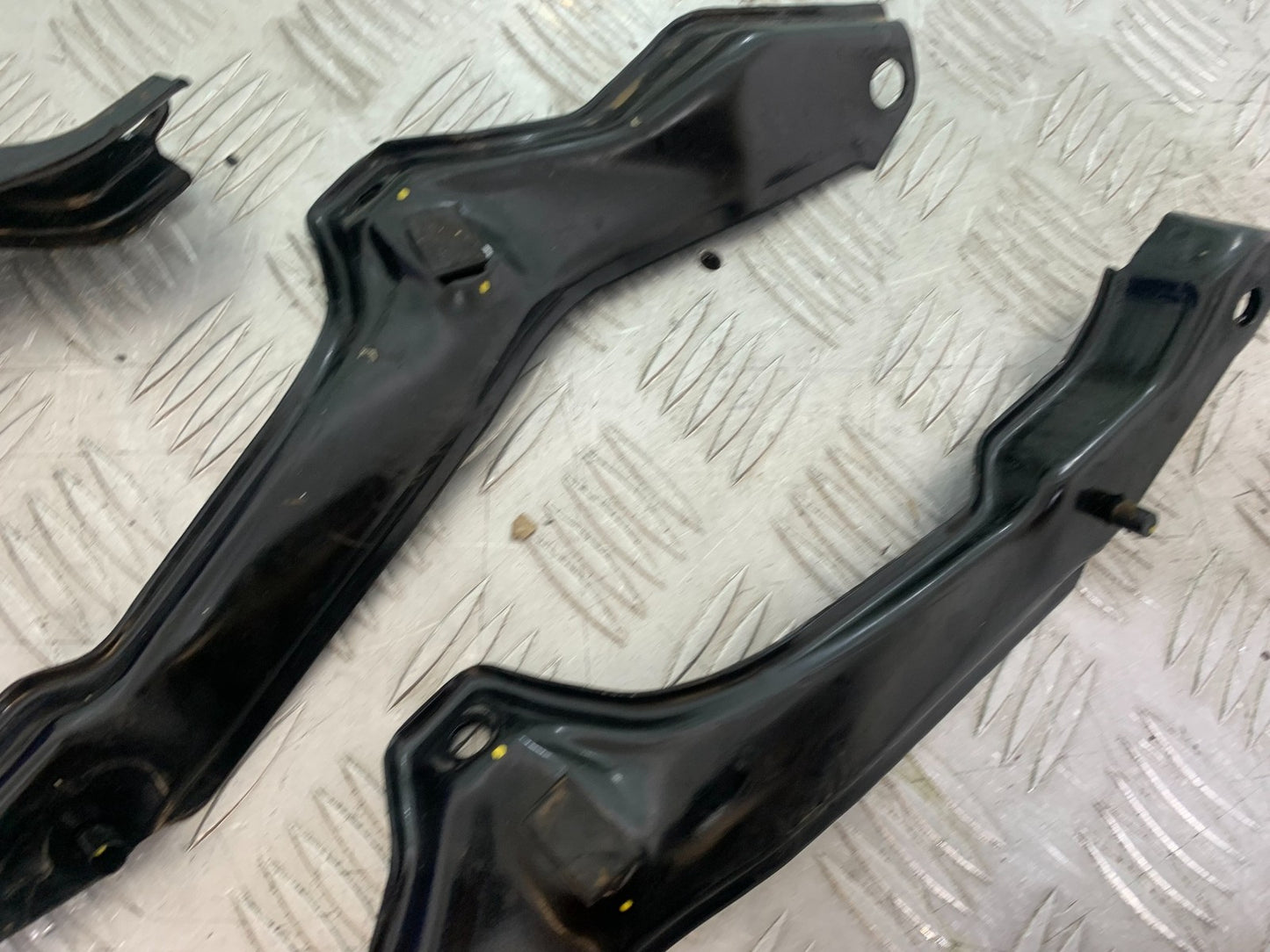 KTM 125 DUKE  BRACKETS  YEAR 2018-2023 (CMB1185)