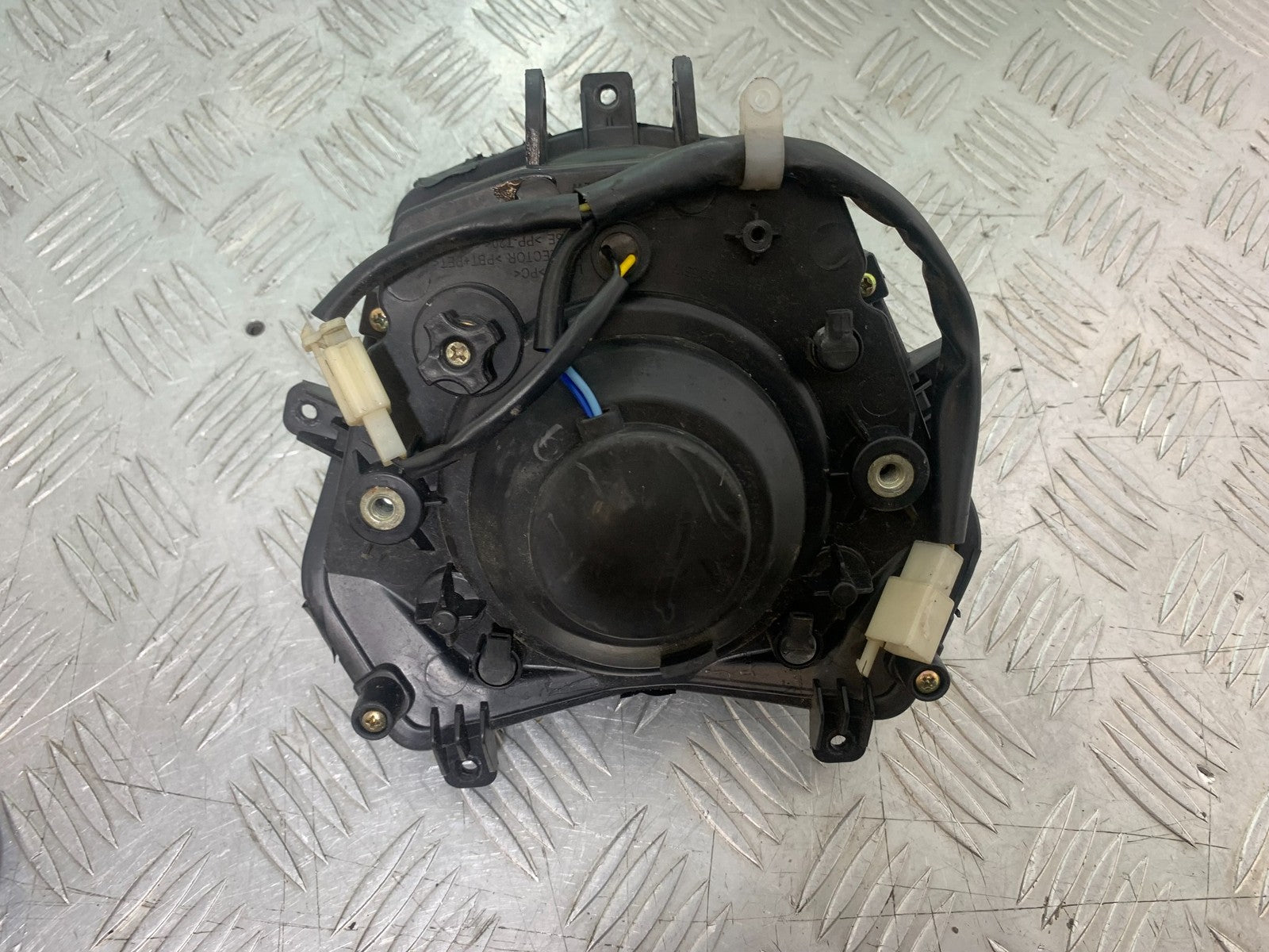 BENELLI BN125 BN 125 HEADLIGHT YEAR 2018-2021 (CMB1194)