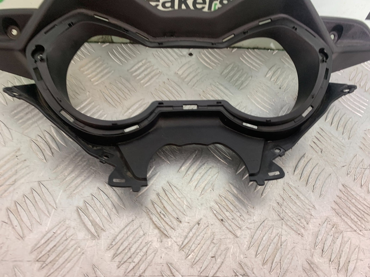 YAMAHA XMAX 300 CLOCK SURROUND   YEAR 2017-2020 (CMB1218)