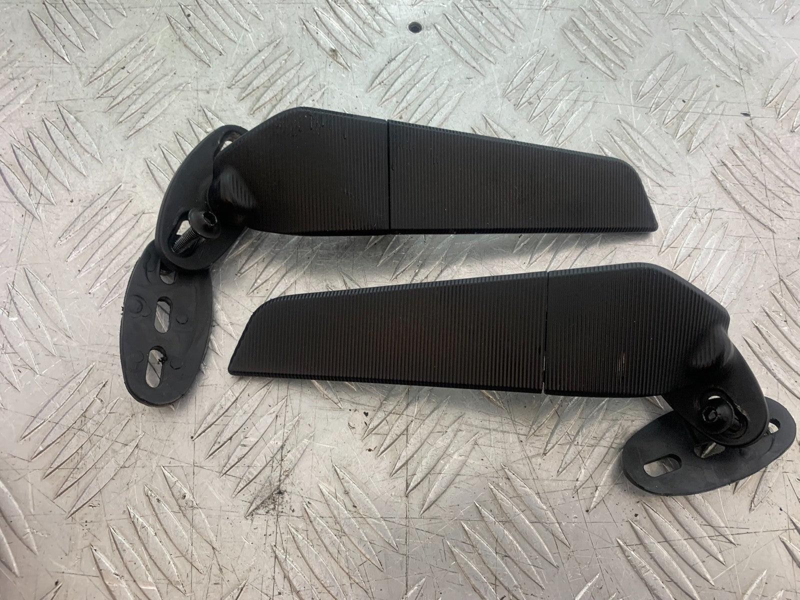 YAMAHA YZF R7 MIRRORS (AFTERMARKET) YEAR 2022-2025 (CMB1255)