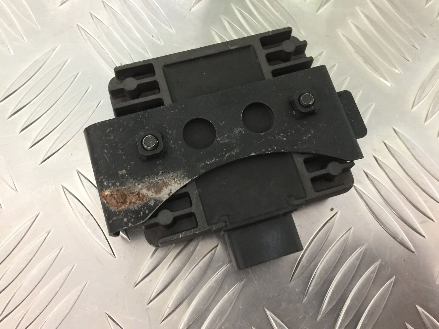 KAWASAKI Z1000 Z 1000 REGULATOR   YEAR 2007-2009  (STOCK 927)
