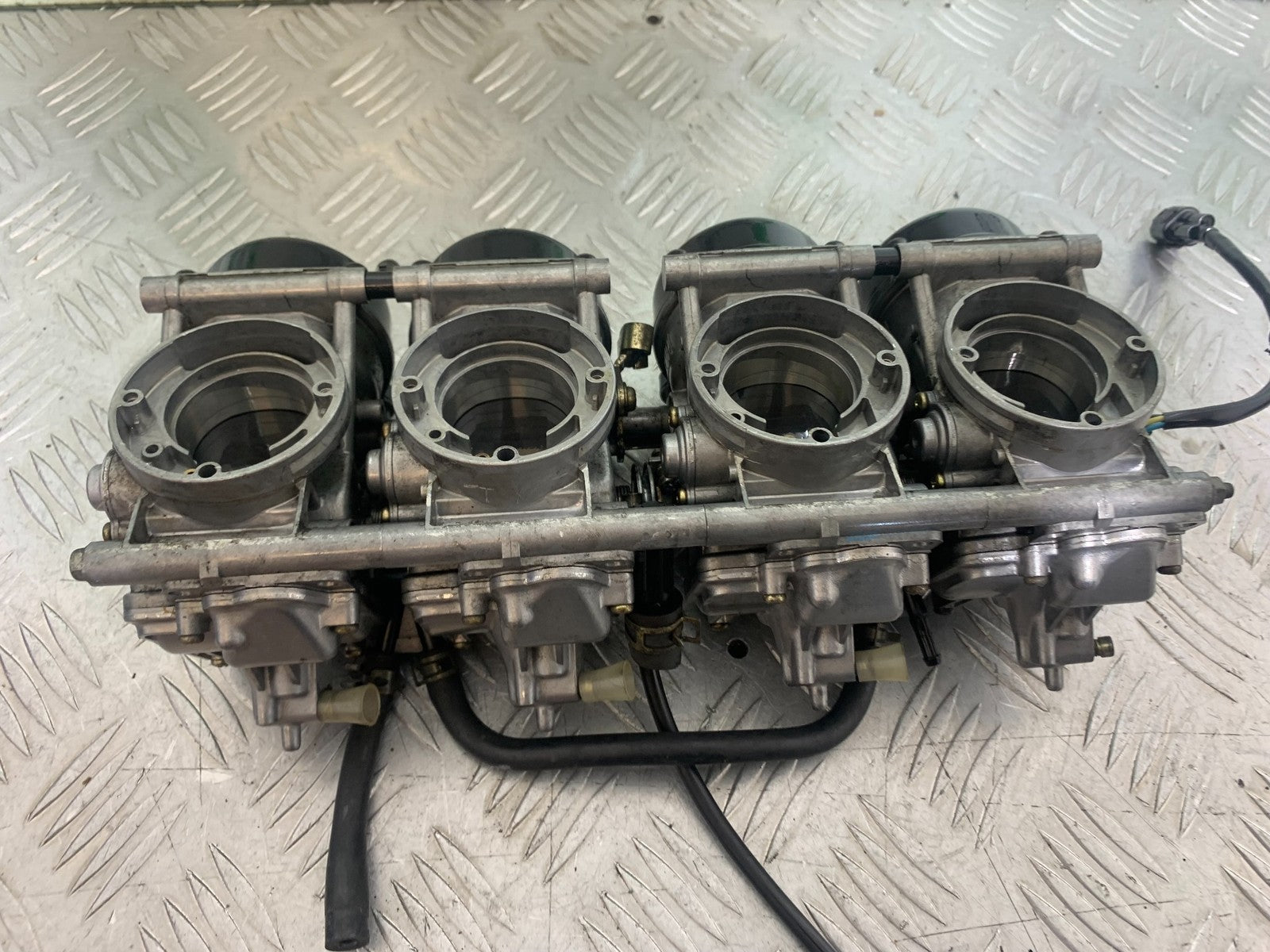 KAWASAKI ZX9R ZX9 E1 CARBS  YEAR 2000-01 (CMB1171)