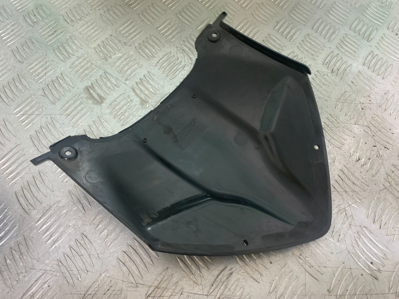 KAWASAKI GTR1400 GTR 1400 SCREEN INFILL PANEL   YEAR 2007-2009 (CMB1174)