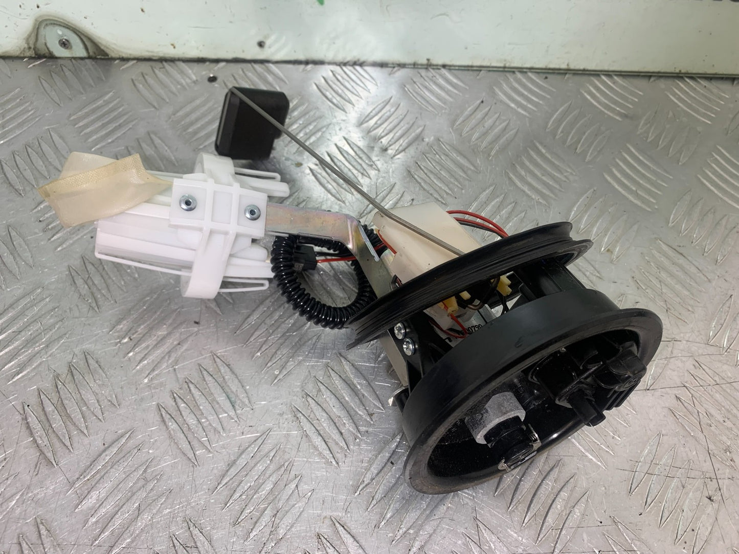BMW R1200 R 1200 GS PETROL PUMP   YEAR 2013-2016 (CMB1257)
