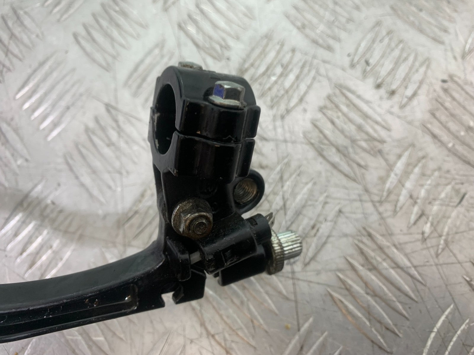 SINNIS TERRAIN 125 CLUTCH LEVER AND BRACKET YEAR 2017-2020 (CMB1241)