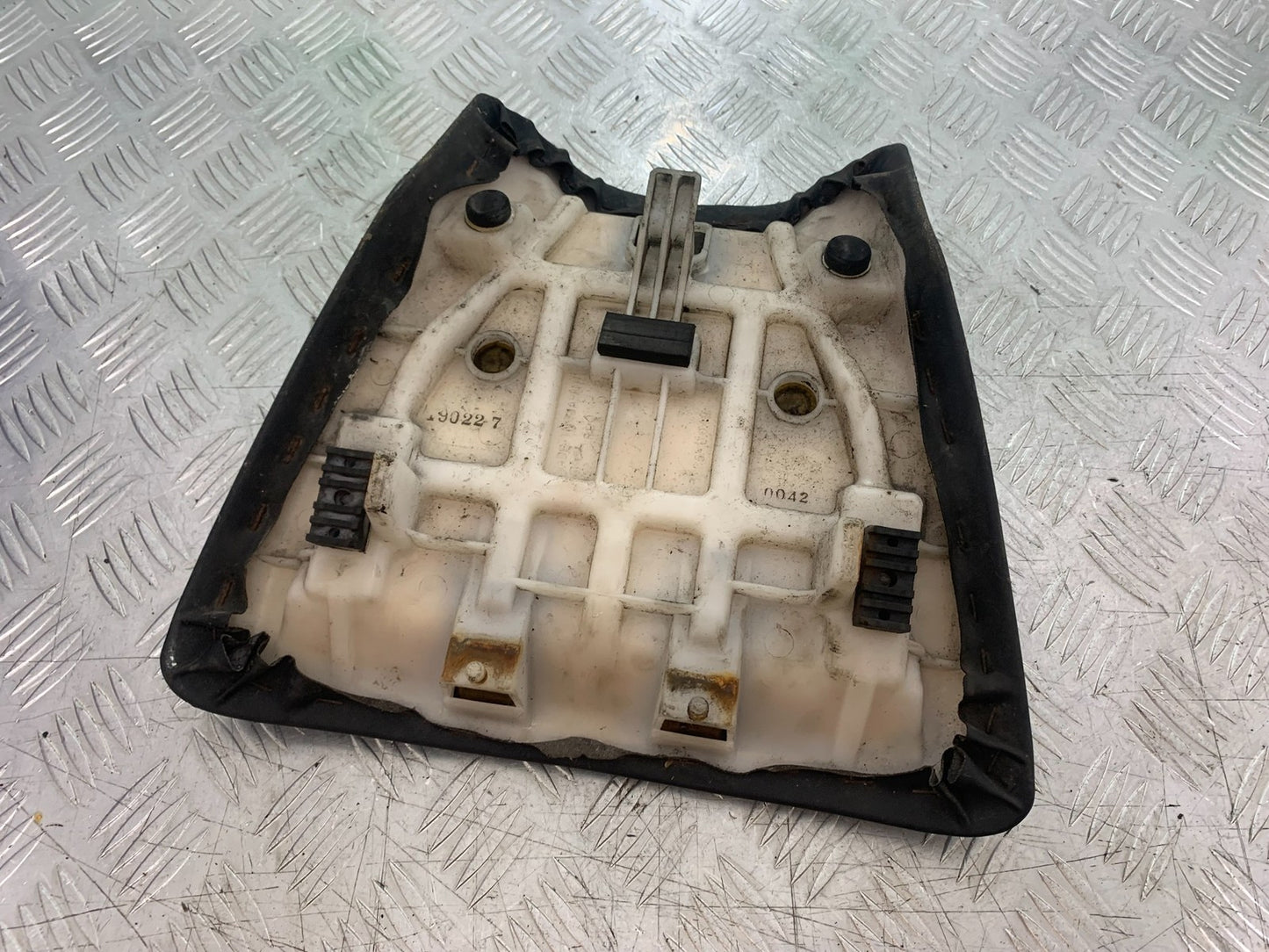 KAWASAKI Z750 Z 750 FRONT SEAT   YEAR 2004-2006  (CMB1234)