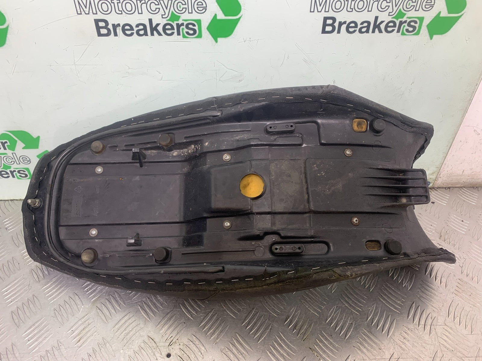 APRILIA 650 PAGASO STRADA SEAT   YEAR 2005-2010 (CMB1260)