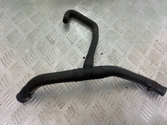 TRIUMPH 675 STREET TRIPLE RADIATOR HOSE 2013-2016 (CMB1186)