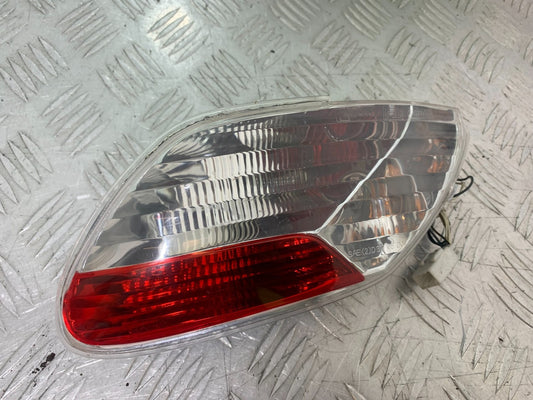 PIAGGIO MP3 250 ie RIGHT REAR LIGHT   YEAR 2007 (CMB1307)