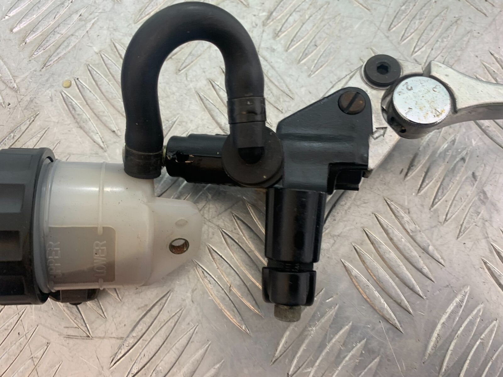TRIUMPH 955i SPRINT ST FRONT MASTER CYLINDER  YEAR 1999-2004 (CMB1124)