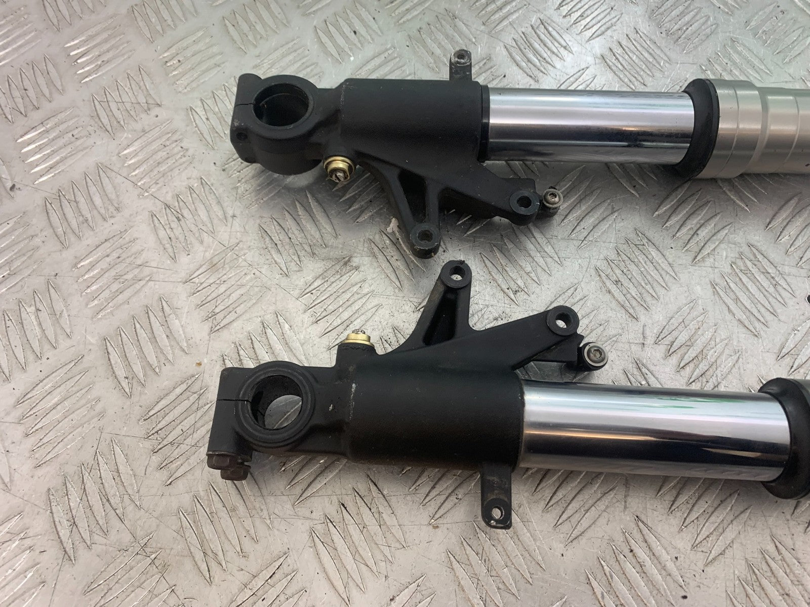 HONDA CBR 929 RRY FIREBLADE FORKS YEAR 2000-01 (CMB1094)