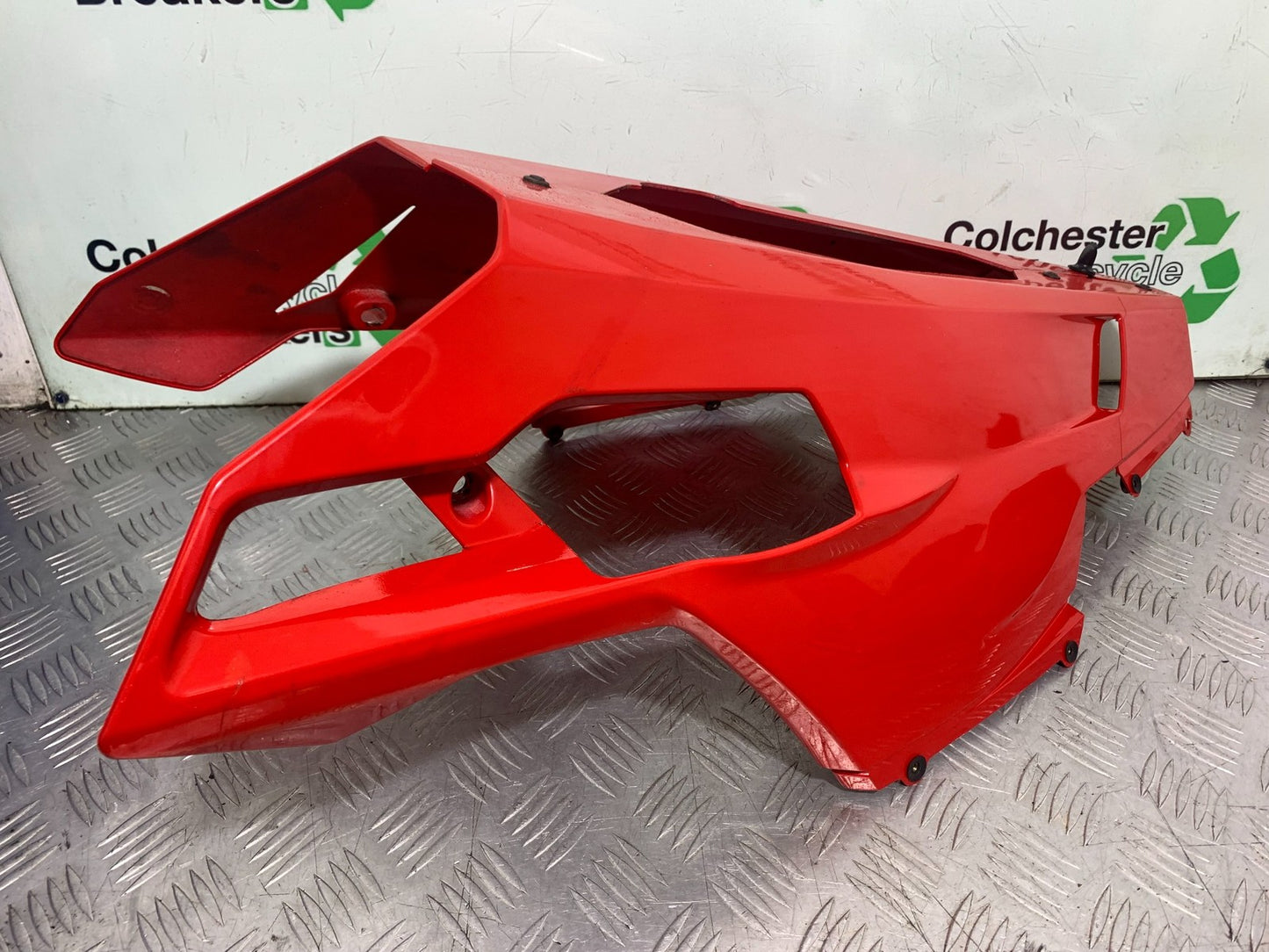 DUCATI 1198 S BELLYPAN YEAR 2009-2011 (CMB1219)