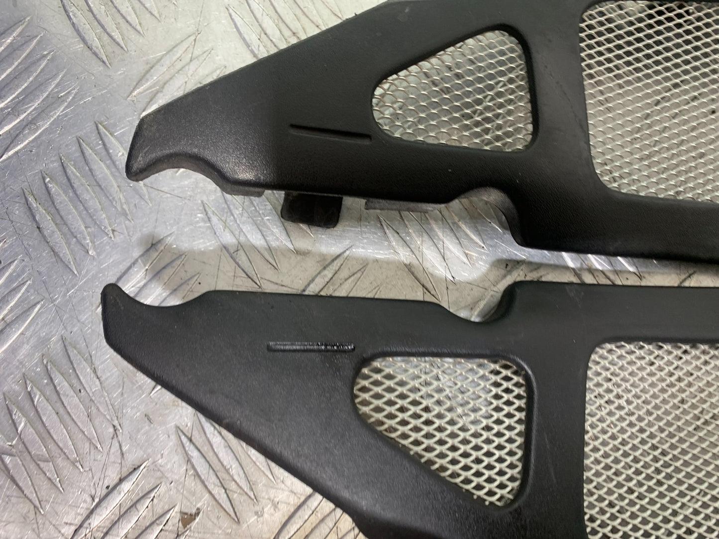 APRILIA RSV1000 RSV 1000 MILLE LEFT AND RIGHT SIDE INFILLS  1998- 2003 (CMB1184)