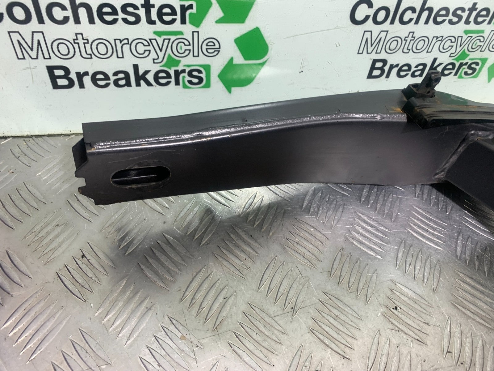 YAMAHA YZF R7 SWINGARM YEAR 2022-2025 (CMB1255)