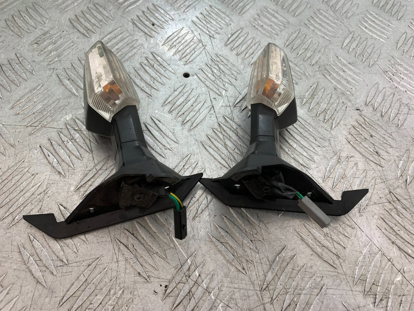 KAWASAKI ER6 N FRONT INDICATORS  YEAR 2012-2017 (CMB1324)
