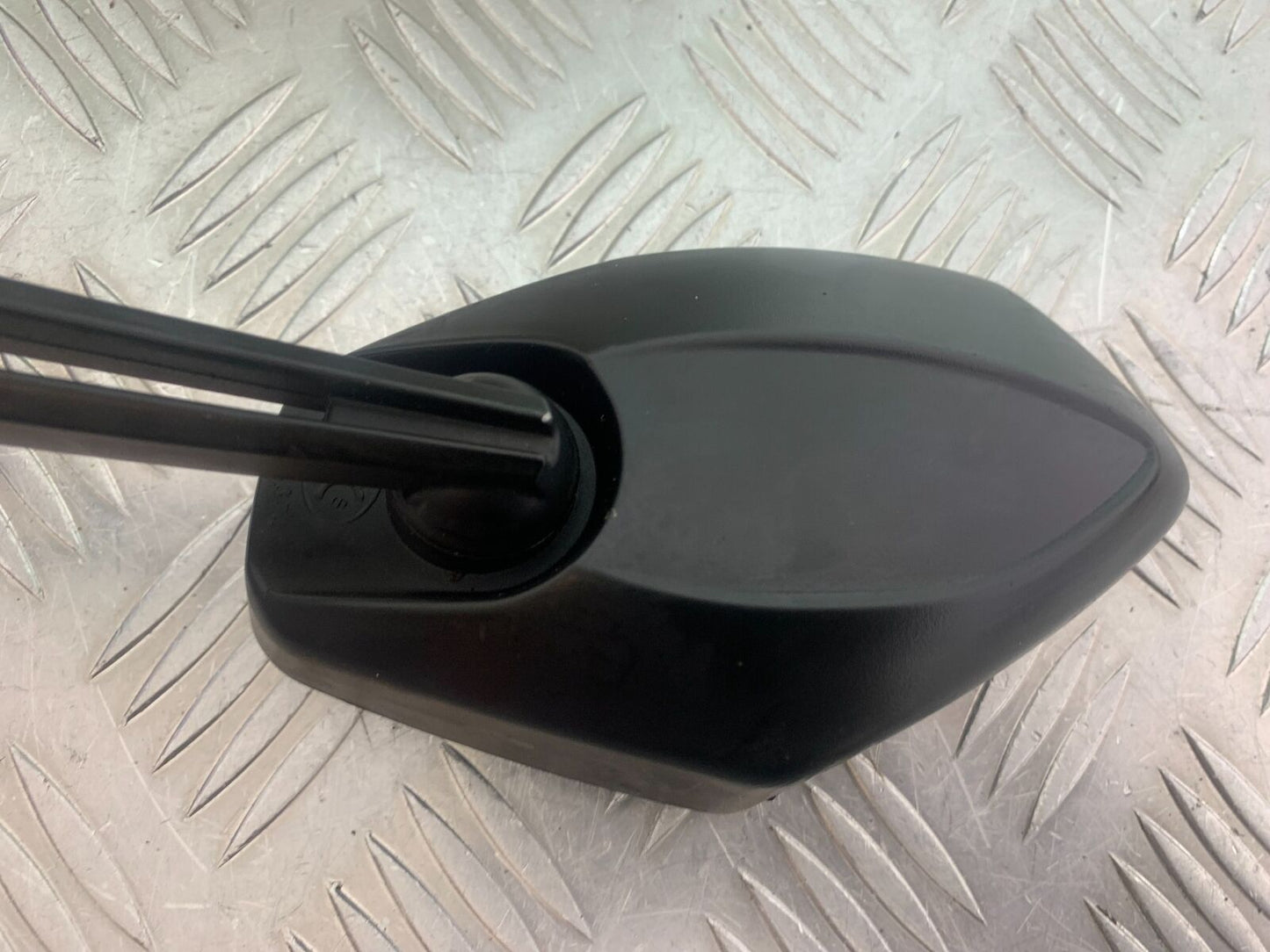 DUCATI DIAVEL 1200 RIGHT MIRROR  YEAR 2014-17 (CMB1054)