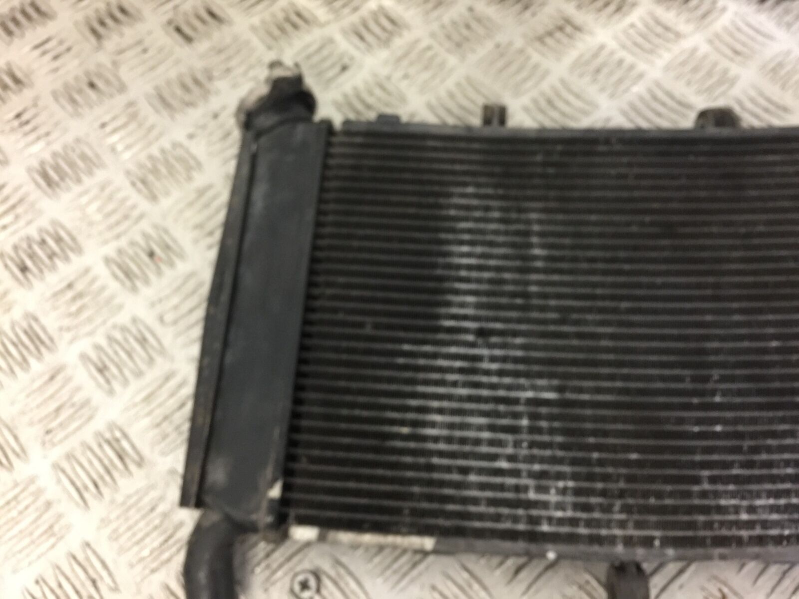 YAMAHA FZ6 S2 RADIATOR   YEAR 2007 (STOCK 547)