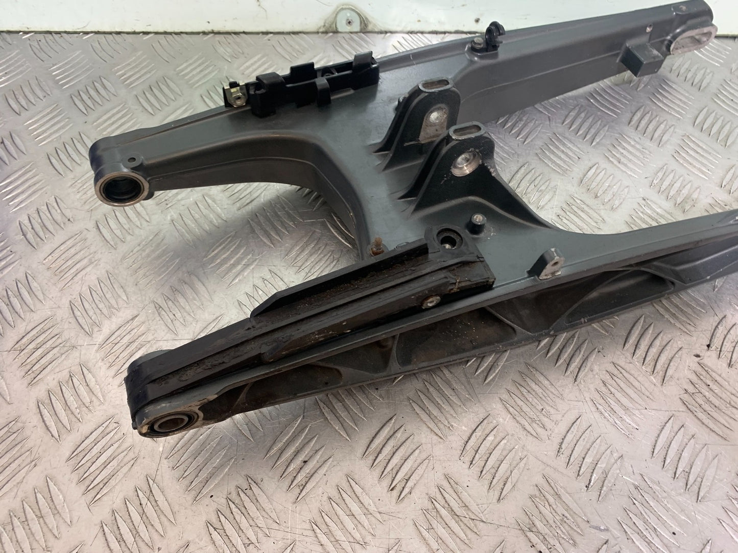 KTM RC125 RC 125 SWINGARM   2014 2017 (CMB1199)