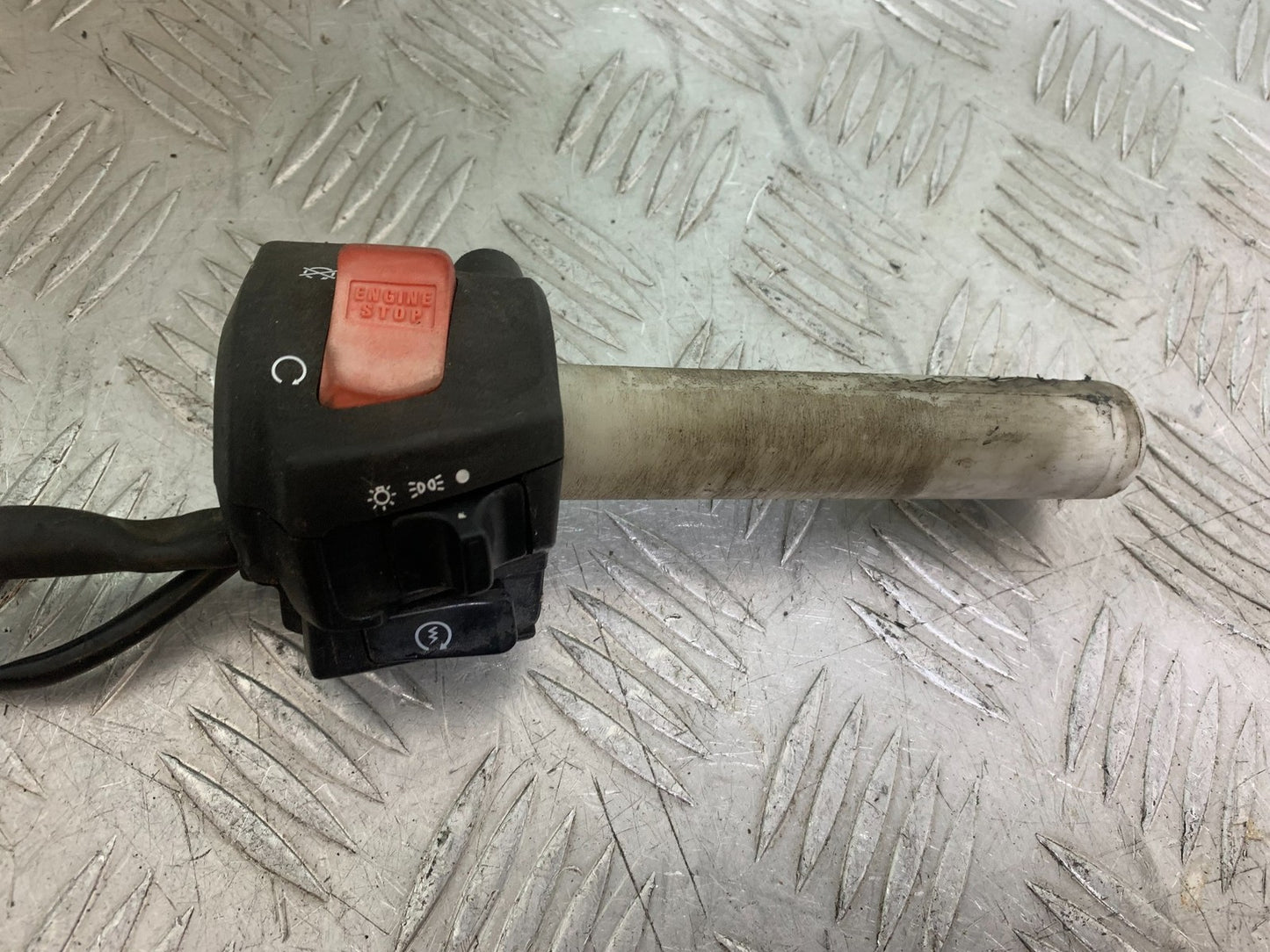 HONDA NT650 V DEAUVILLE RIGHT SWITCH GEAR   YEAR 1998-01(CMB1320)
