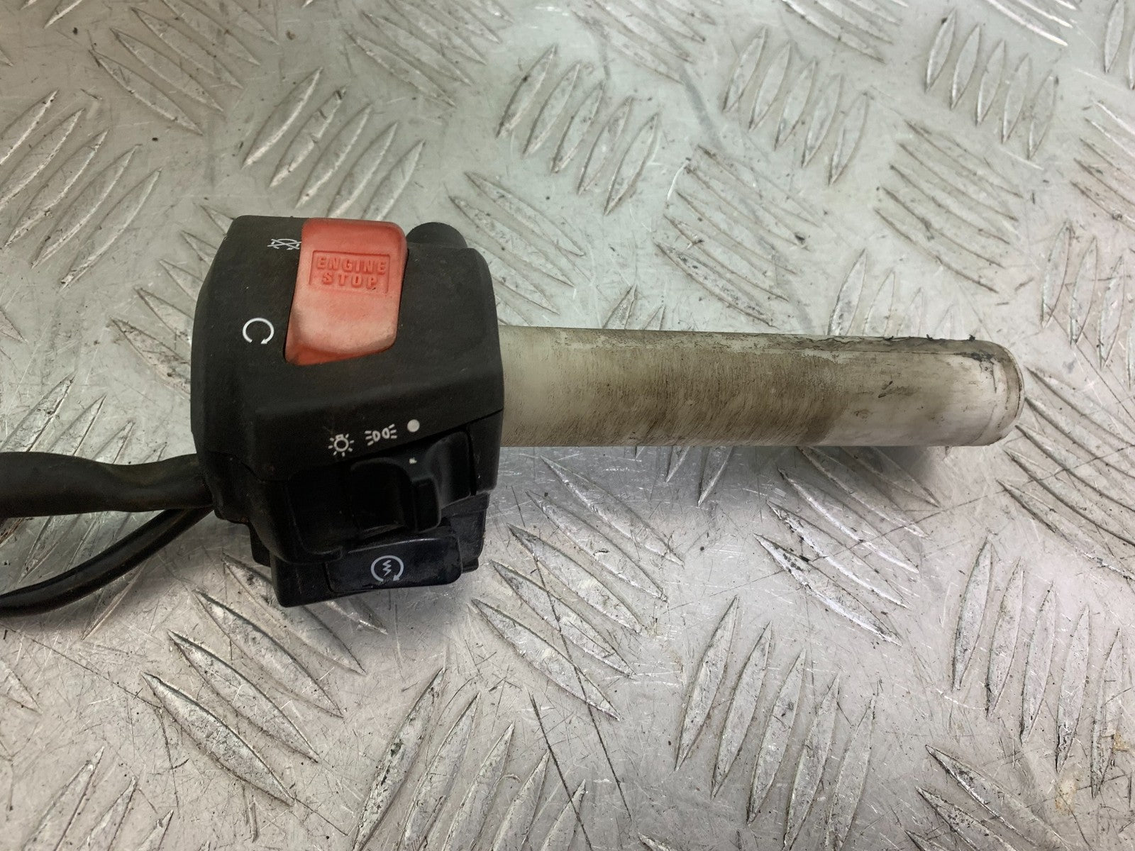 HONDA NT650 V DEAUVILLE RIGHT SWITCH GEAR   YEAR 1998-01(CMB1320)