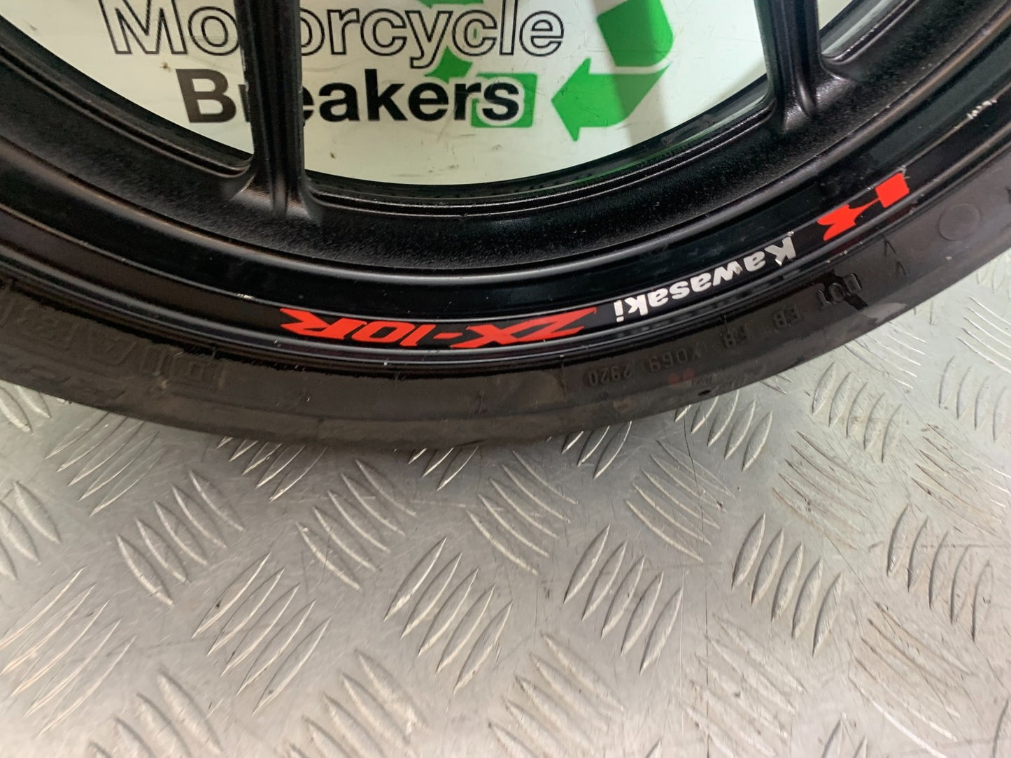 KAWASAKI ZX10R ZX10 R FRONT WHEEL   2008-2010 (CMB1206)