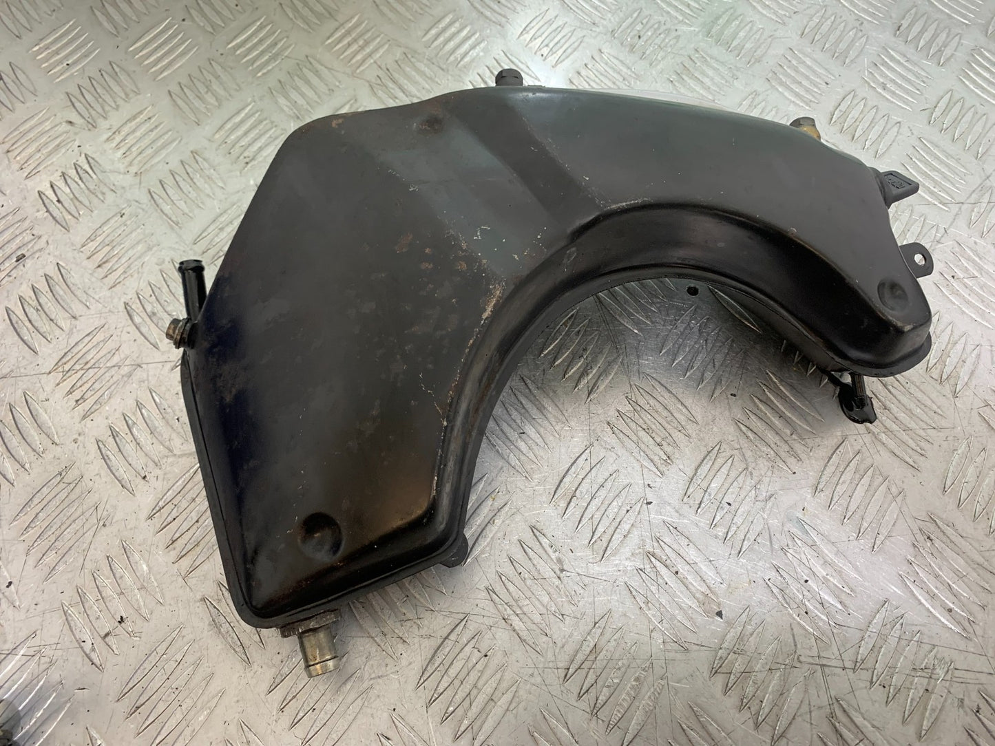 APRILIA RSV1000 RSV 1000 MILLE OIL TANK  1998- 2003 (CMB1184)