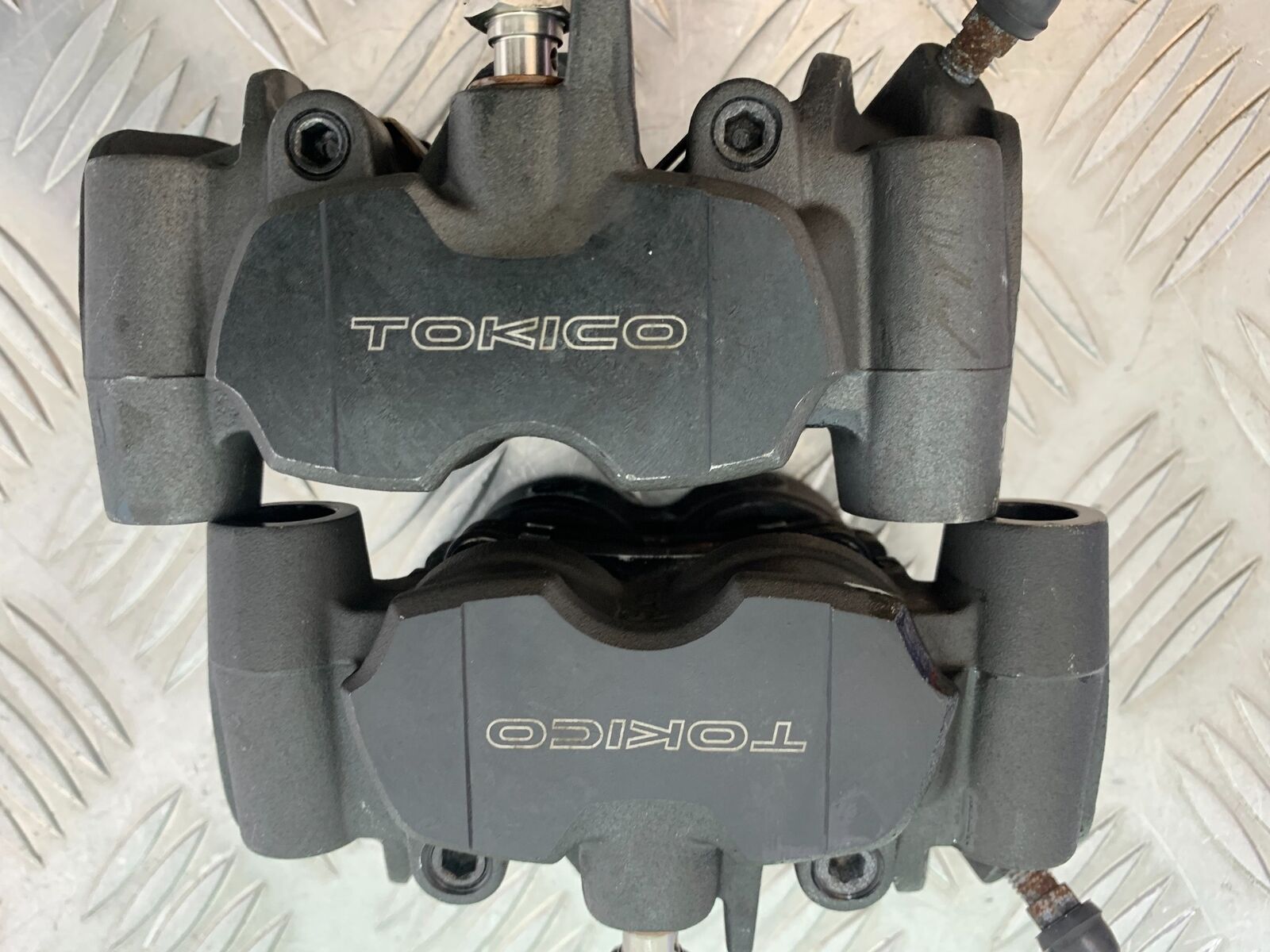 SUZUKI GSXR1000 GSXR 1000 FRONT BRAKE CALIPERS   2009-2016 (CMB1049)