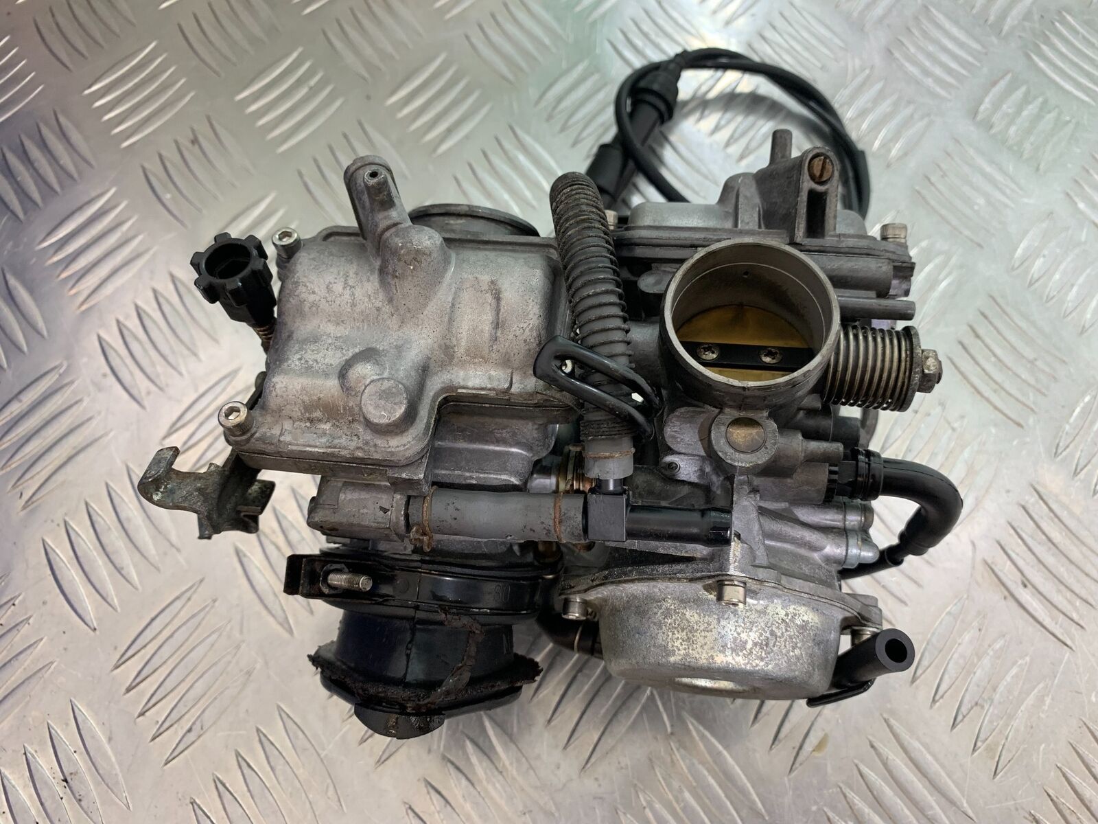 HONDA NTV 650 REVERE CARBS   YEAR 1988-1996 (CMB1025))