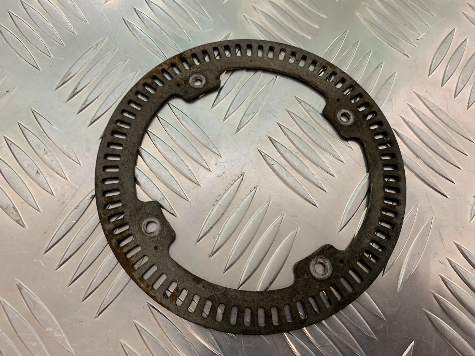 TRIUMPH TIGER 800 XCA REAR ABS RING GEAR   YEAR 2015-2017 (STOCK 940)