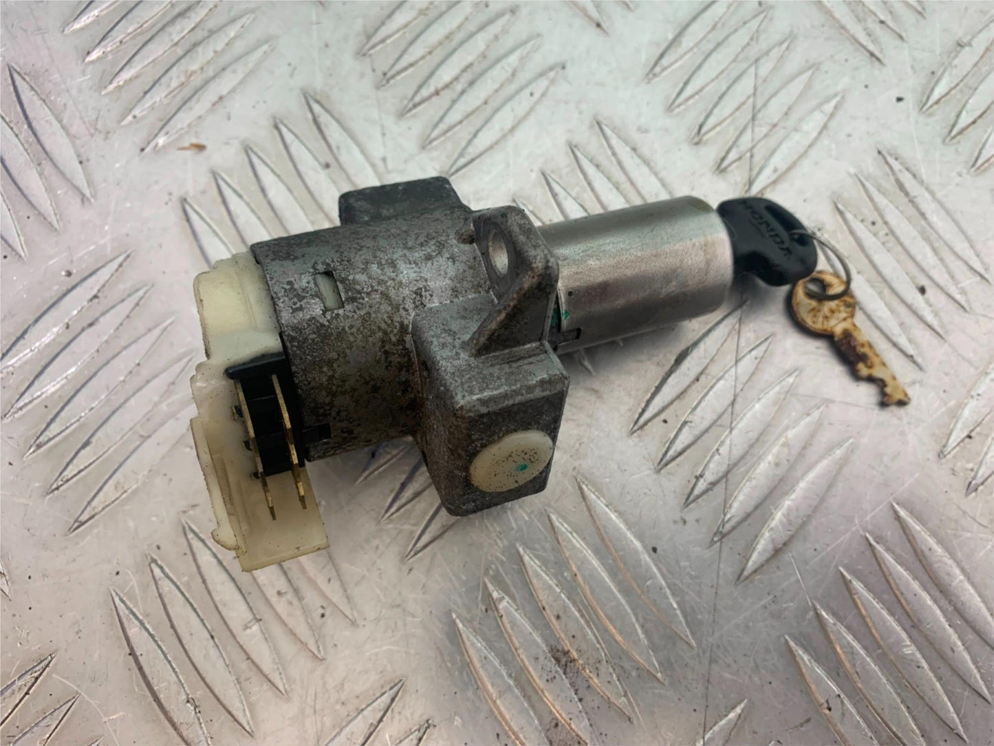 HONDA CX500 CX 500 IGNITION SWITCH AND KEY   YEAR 1978 1981 (CMB1137)