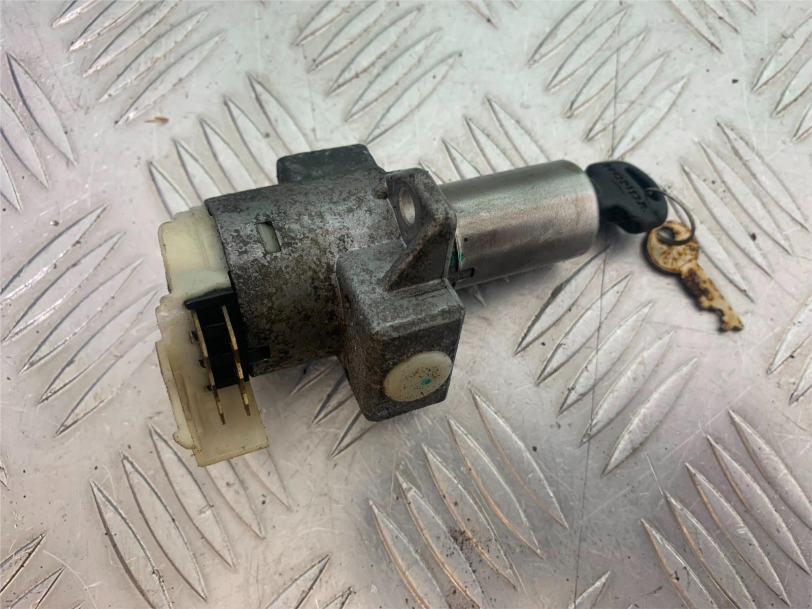 HONDA CX500 CX 500 IGNITION SWITCH AND KEY   YEAR 1978 1981 (CMB1137)