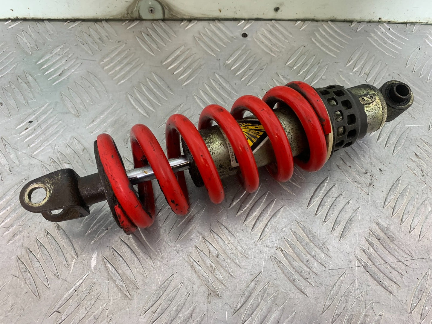 YAMAHA FZS600 FAZER 600 REAR SHOCK  YEAR 1998-2001 (CMB1267)