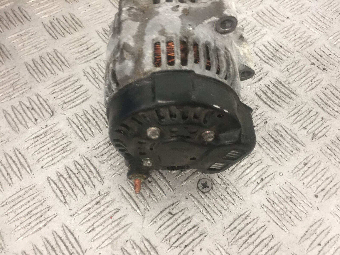 TRIUMPH 955i SPRINT ST ALTERNATOR   YEAR 1999-2004 (STOCK 868)