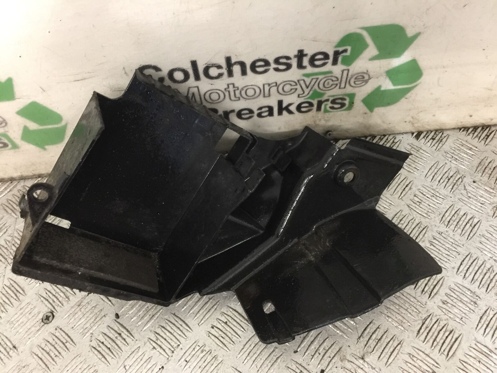 YAMAHA XTZ 750 SUPER TENERE BATTERY BOX  YEAR 1990-1995 (STOCK 889)