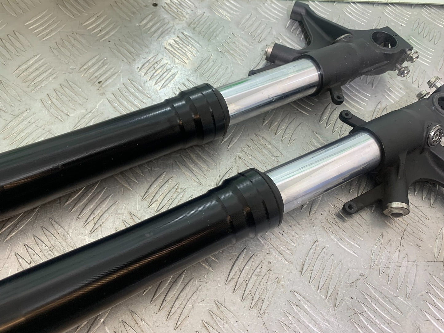 HONDA CBR1000 rr FIREBLADE FORKS   YEAR 2012-2016 (CMB1198)