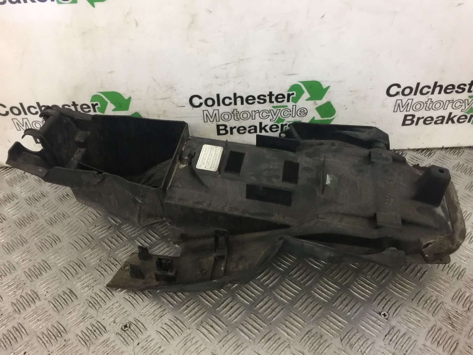 HONDA XL125 VARADERO UNDERTRAY YEAR 2003 STOCK NO 460