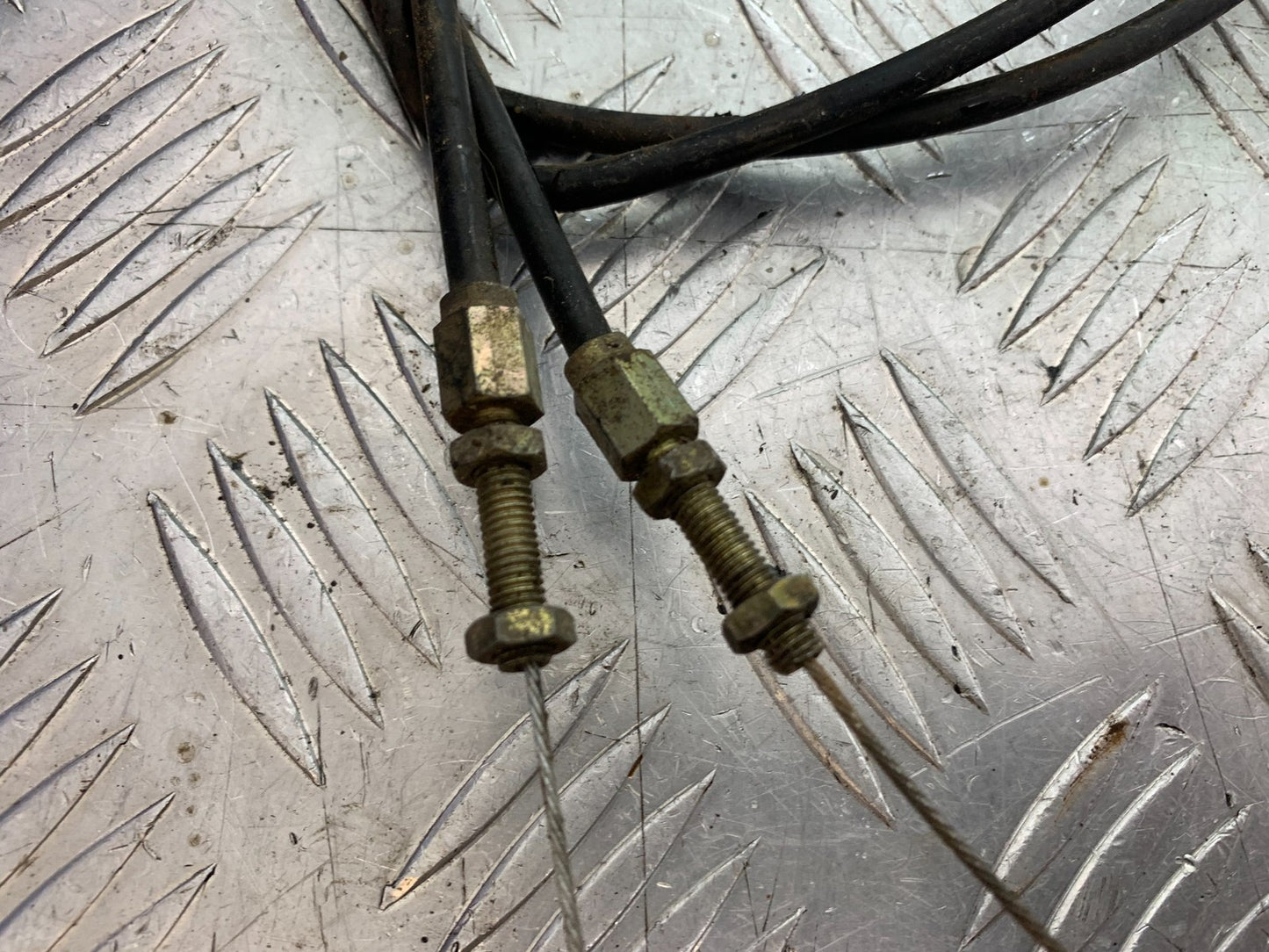 KAWASAKI KLR250 KLR 250 THROTTLE CABLES  YEAR 1984-2001 (CMB1225)