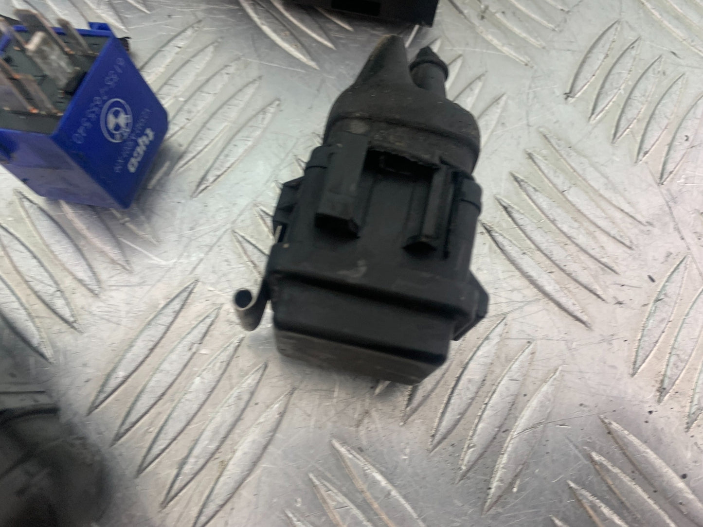 BMW K1200 K 1200 LT RELAYS   YEAR 1999-07 (CMB1138)
