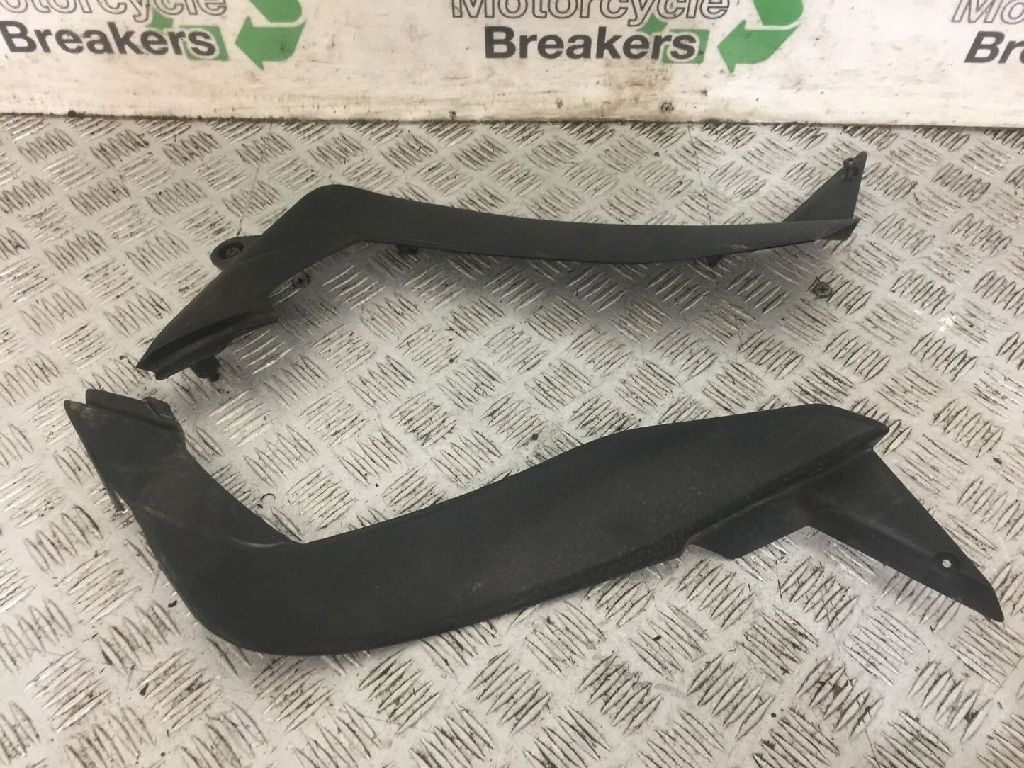 KAWASAKI Z1000 SX LEFT AND RIGHT SIDE INFILLS  YEAR 2011 (STOCK 796)