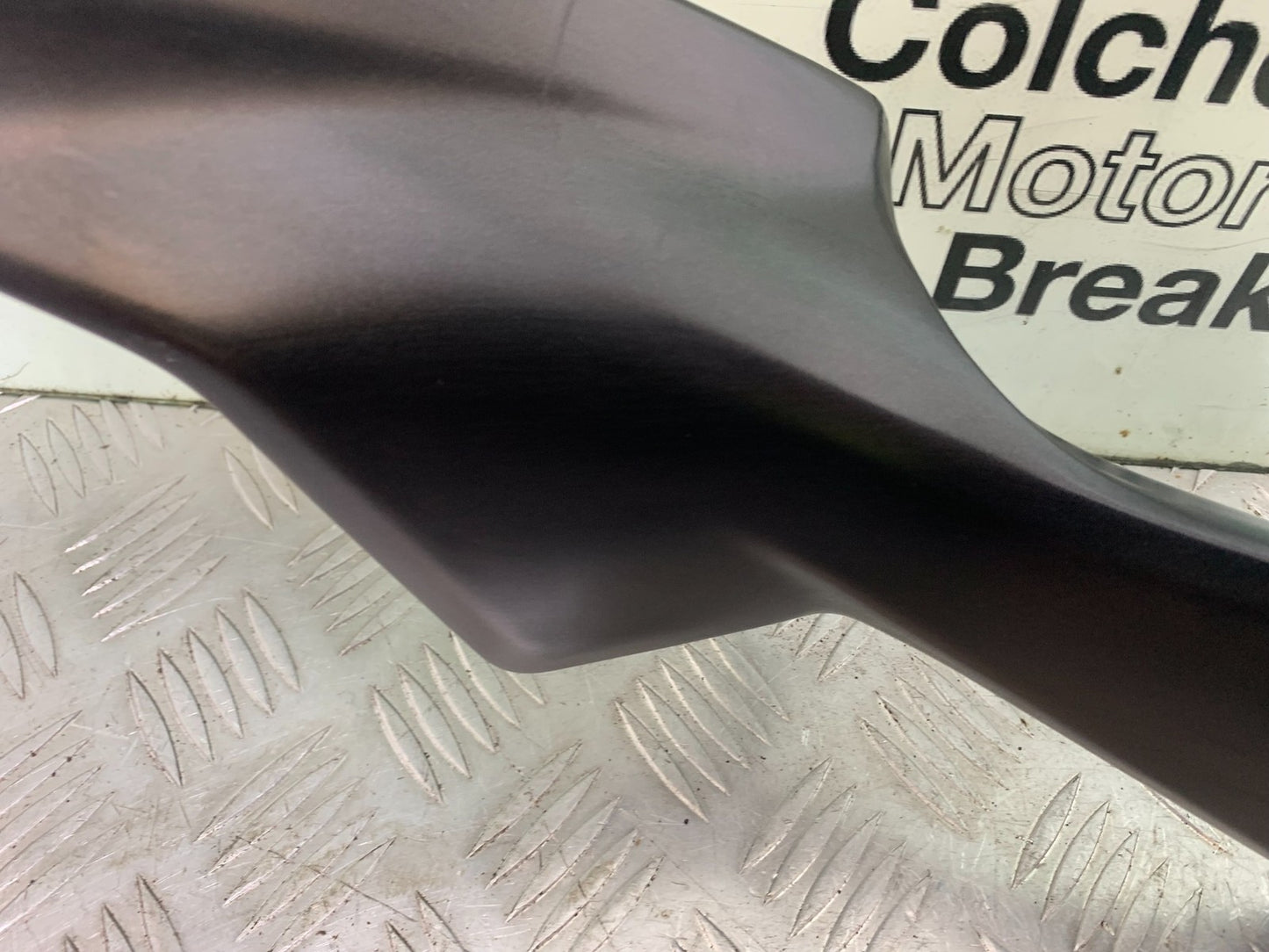 MV AGUSTA 800 F3 LEFT SEAT PANEL  YEAR 2017-2019 (CMB1227)