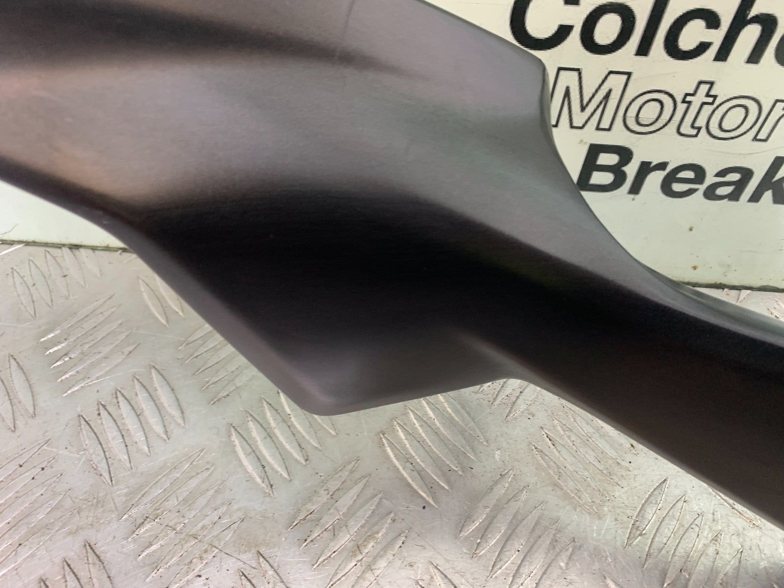MV AGUSTA 800 F3 LEFT SEAT PANEL  YEAR 2017-2019 (CMB1227)