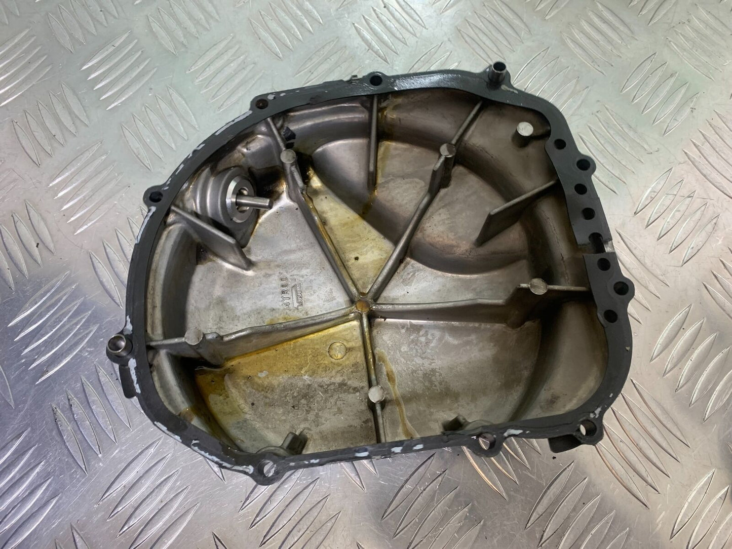 YAMAHA FZS600 FAZER 600 CLUTCH COVER  YEAR 1998-2001 (STOCK 958)