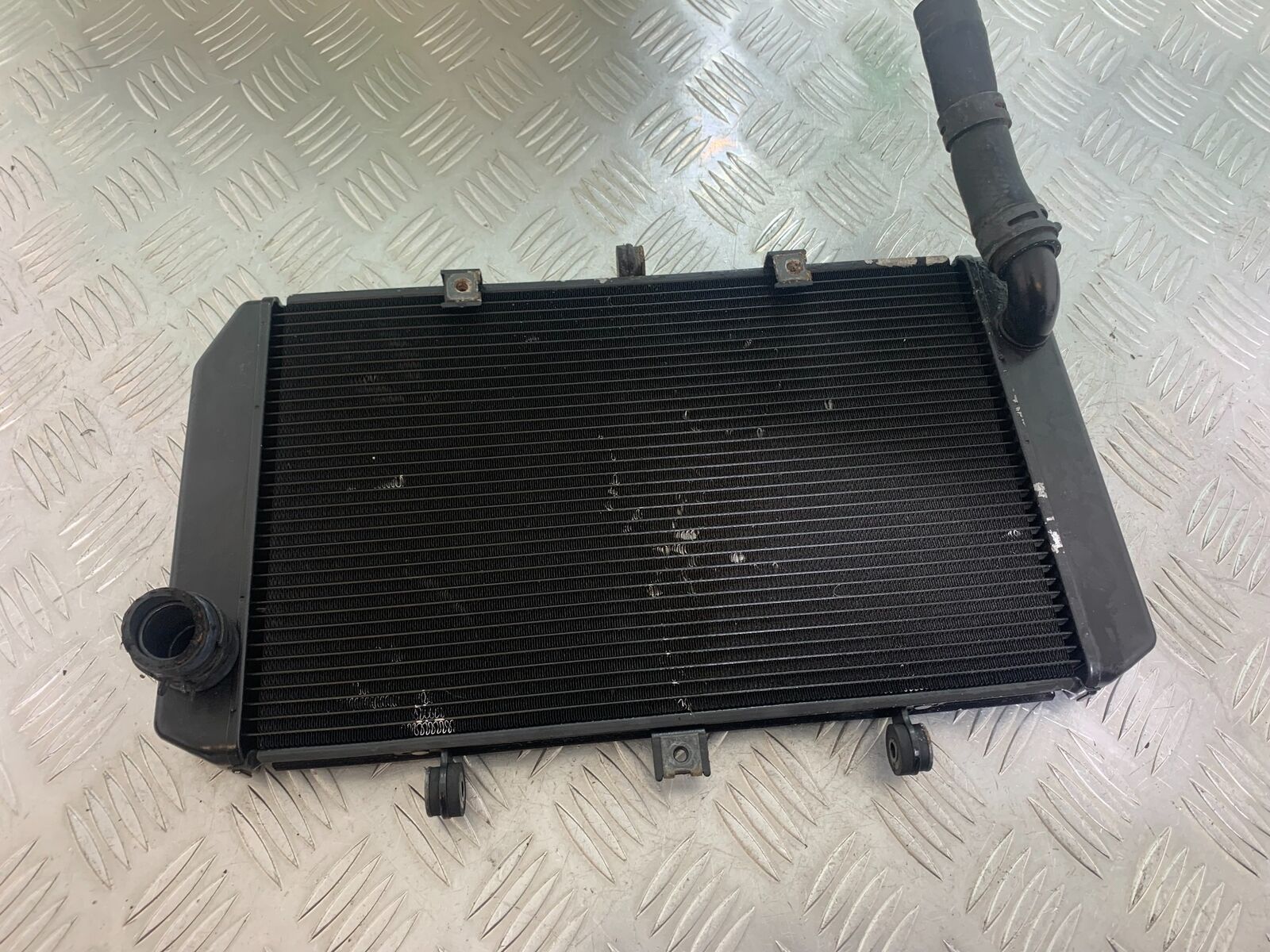 KAWASAKI Z800 Z 800 RADIATOR  YEAR 2013-2017 (CMB1059)