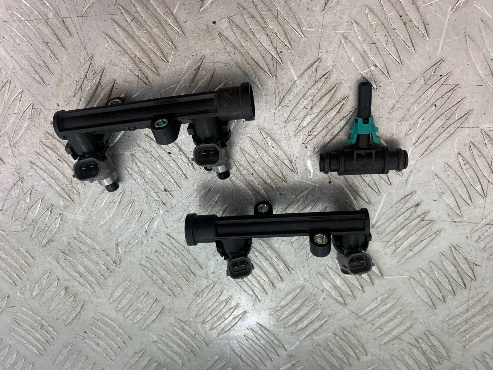 HONDA CBR1000 rr FIREBLADE INJECTORS   YEAR 2012-2016 (CMB1198)