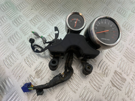 SUZUKI GSF1200  GSF 1200 BANDIT CLOCKS  YEAR 1997-2000 (CMB1149)