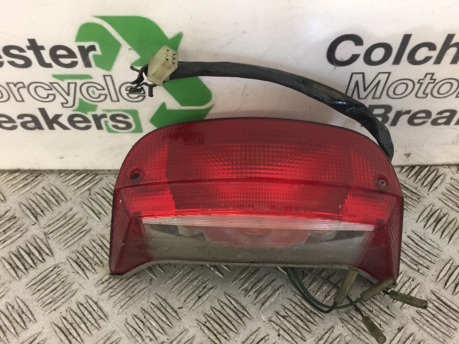 YAMAHA XJ600 XJ 600 DIVERSION REAR LIGHT YEAR 1995 STOCK 359