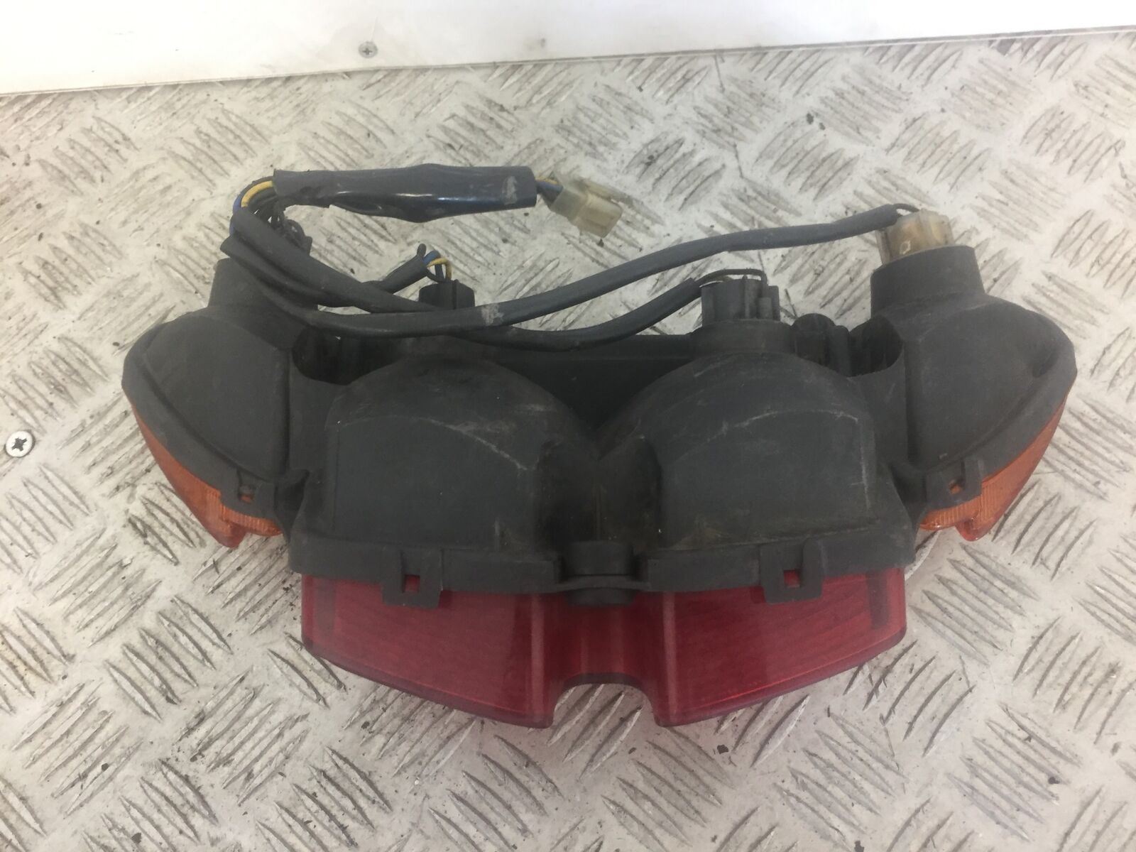 YAMAHA FJR1300 FJR 1300 REAR LIGHT   YEAR 2002